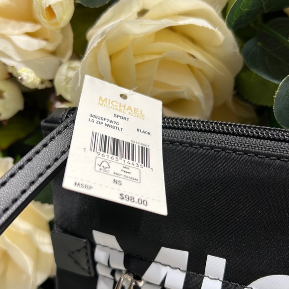 NWT MICHAEL KORS BLACK LARGE SPORTS WRISTLET/ CLUTCH - Picture 11 of 15